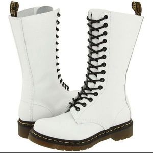 Dr Martens - Doc Martens 14 Eye White Boot